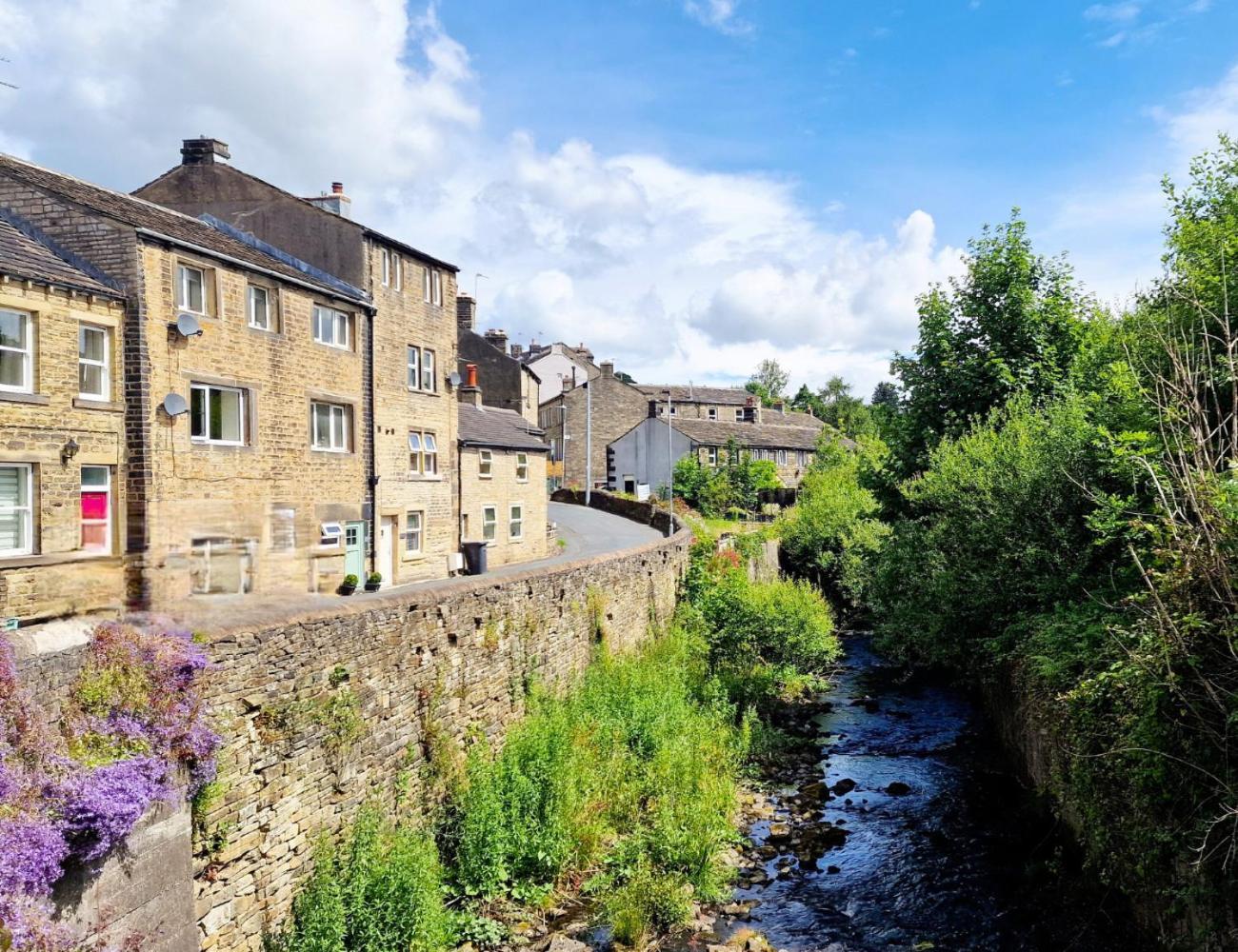 The Old Wash Kitchen - Charming Character Cottage In Holmfirth, Yorkshire Eksteriør billede